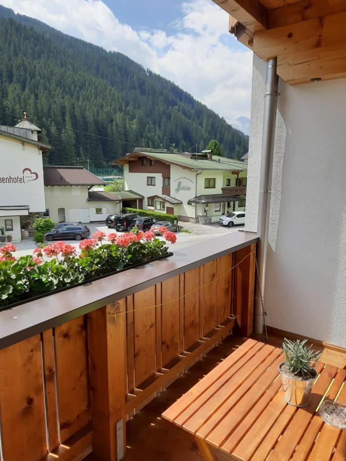 Bed and Breakfast Gruenwaldhof Тукс Екстер'єр фото