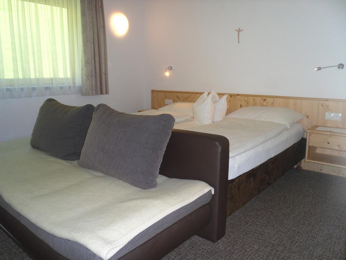 Bed and Breakfast Gruenwaldhof Тукс Екстер'єр фото